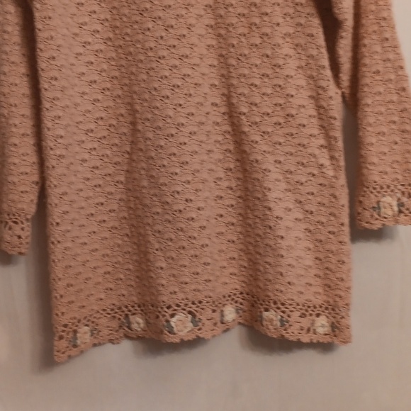 Colleen's Collectibles Elegant Crochet Floral Knitted By Hand Size Medium - Picture 3 of 11